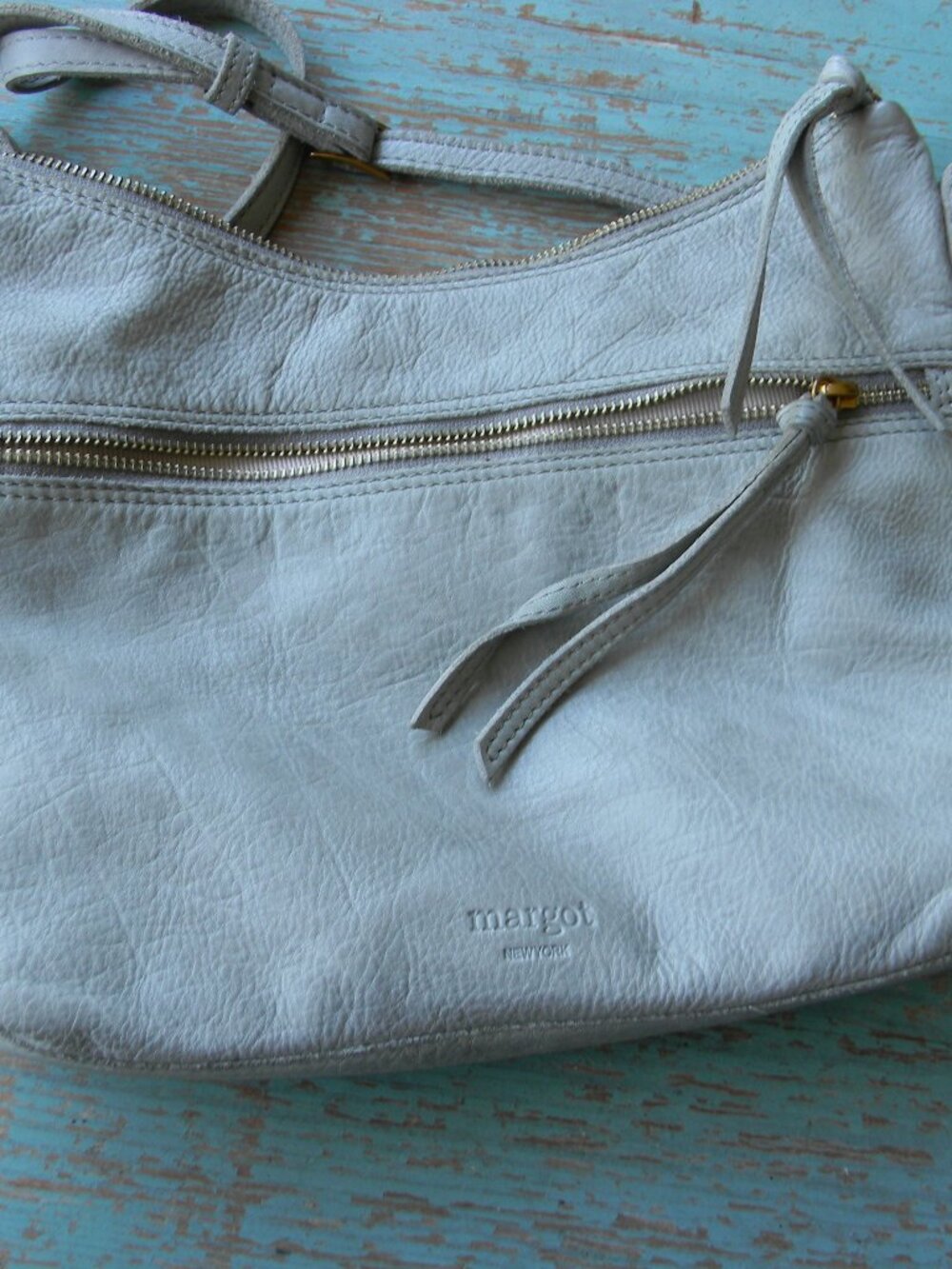 MARGOT LIGHT GRAY PEBBLE LEATHER MEDIUM CROSSBODY BAG